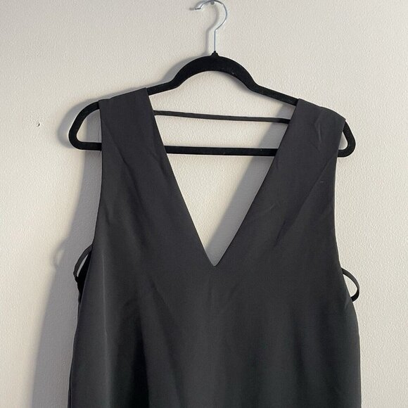 Tobi Women Size M Black Plunge V-Neck Sleeveless Side Cutout Mini Dress - Picture 3 of 9